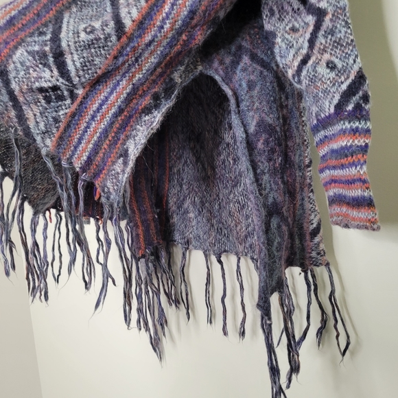 Free people be the one fringe poncho XS - Picture 3 of 6